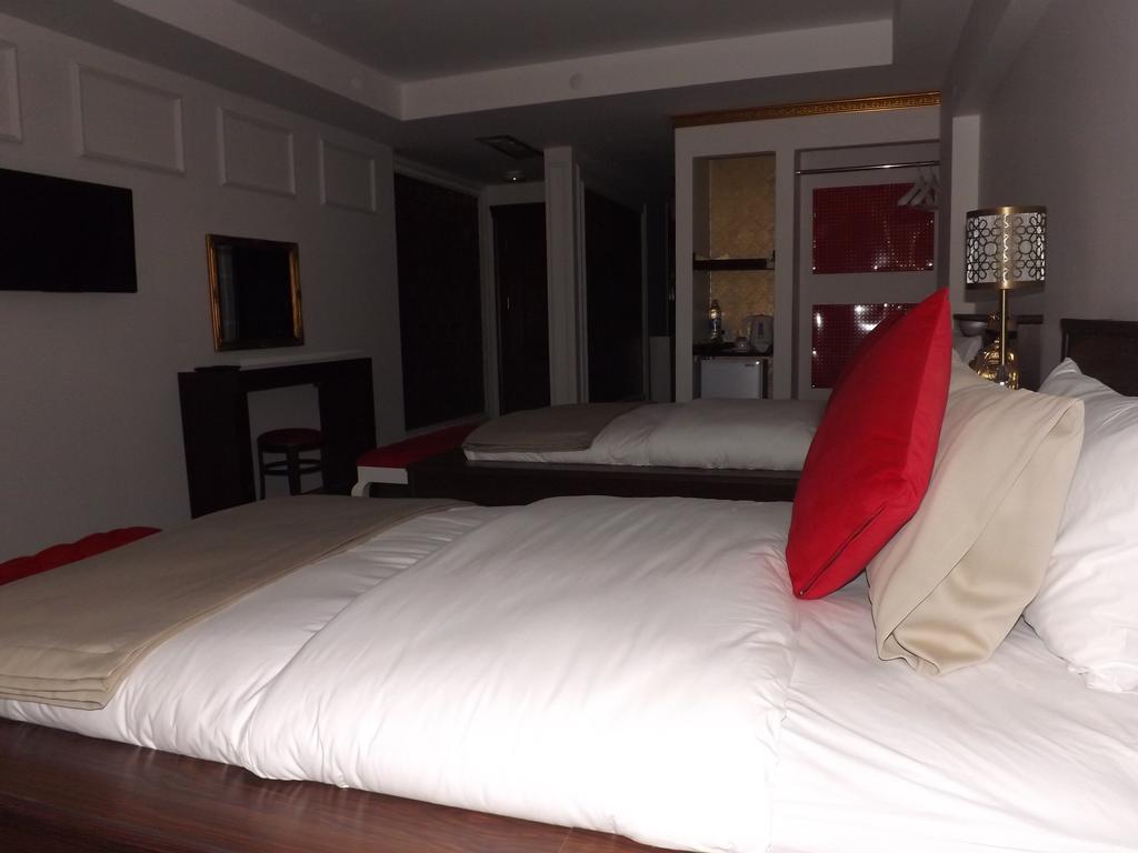 The Gala Palace Suits 카르스 객실 사진